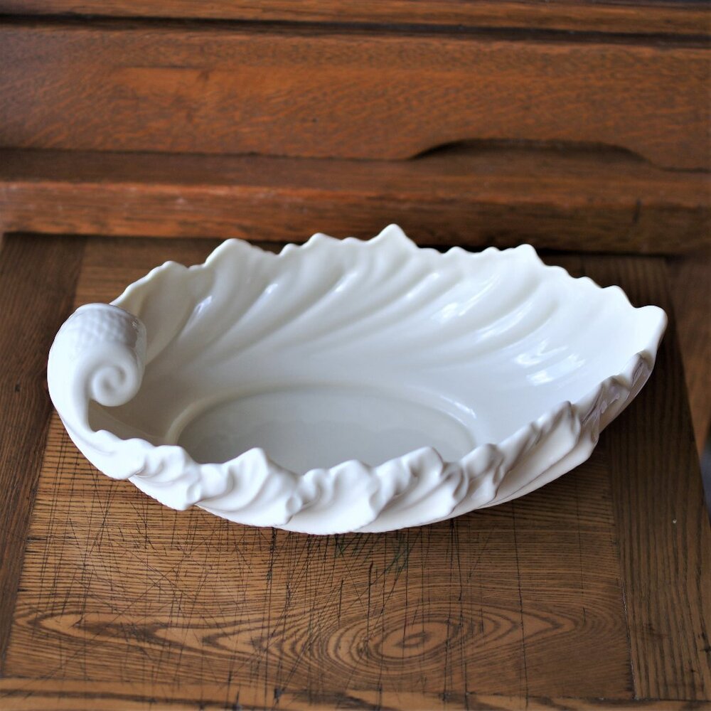 Lenox Green Mark 9" Shell Bowl Porcelain Console Bowl Acanthus Leaf Serving Bowl